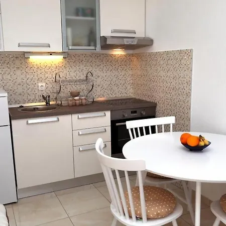 In Okrug Gornji With Terrace, Air Conditioning, Wifi, Washing Machine 5059-3 Апартаменты