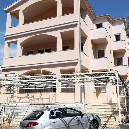 In Okrug Gornji With Terrace, Air Conditioning, Wifi, Washing Machine 5059-3 Апартаменты Трогир