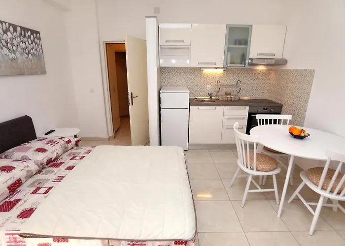 Apartment In Okrug Gornji With Terrace, Air Conditioning, Wifi, Washing Machine 5059-3