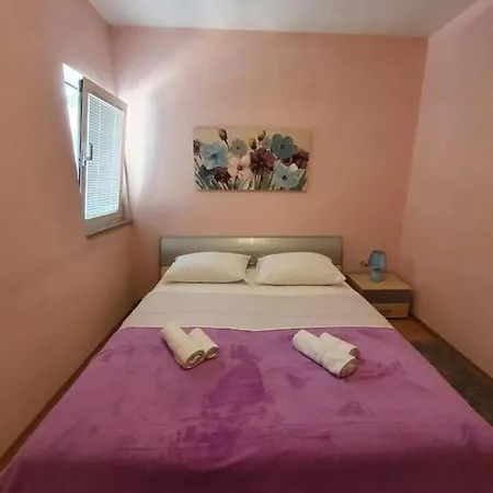 Lejlighed In Okrug Gornji With Terrace, Air Conditioning, Wifi, Washing Machine 5059-3 Trogir