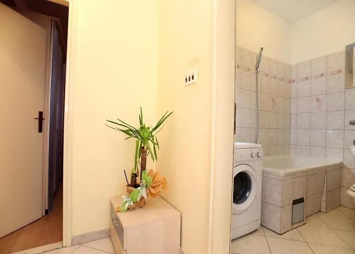 Appartement In Okrug Gornji With Terrace, Air Conditioning, Wifi, Washing Machine 5059-3