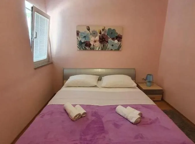 Appartement In Okrug Gornji With Terrace, Air Conditioning, Wifi, Washing Machine 5059-3 Trogir